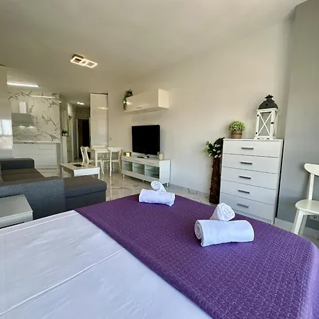 Moderno Loft En La Colina شقة توريمولينوس